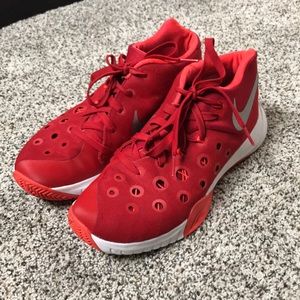 Women’s Nike Zooms (7.5)